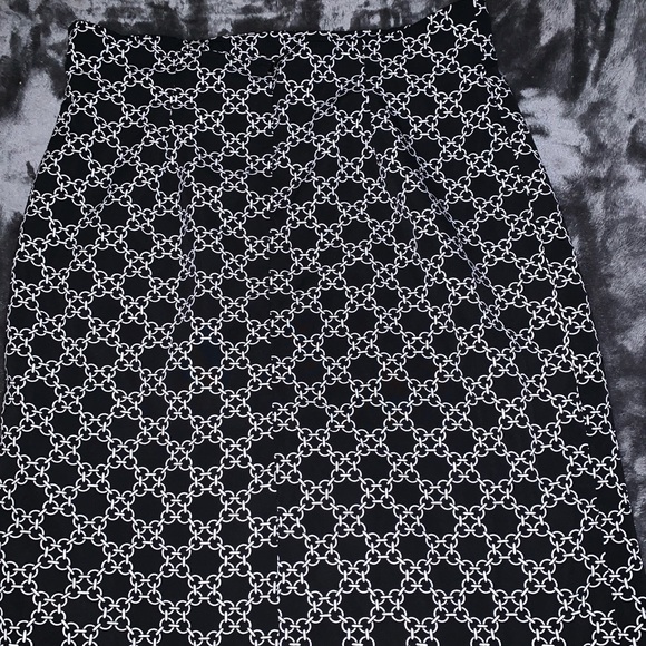 Chadwick’s Black White Chain Print Pencil Skirt Size 14. No flaws. - Picture 9 of 10